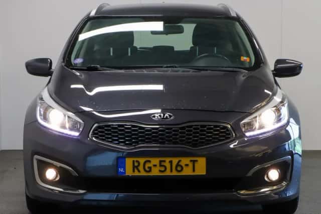 Kia Ceed (2017) thumbnail 4