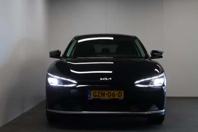 Kia EV6 (2025) thumbnail 4