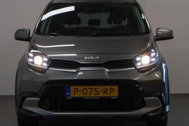 Kia Picanto (2022) thumbnail 4