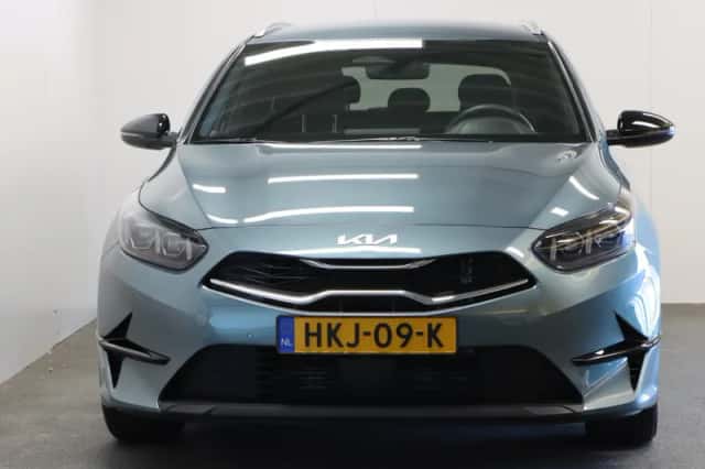 Kia Ceed (2025) thumbnail 3