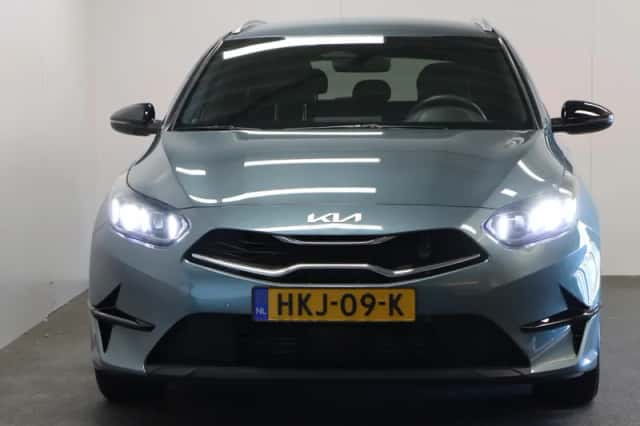 Kia Ceed (2025) thumbnail 4