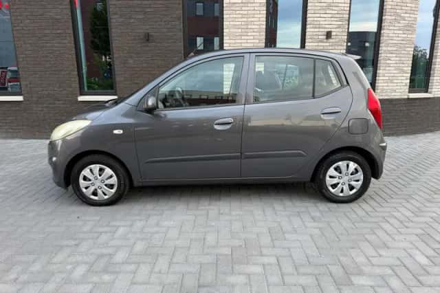 Hyundai i10 (2012) thumbnail 2