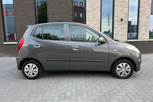 Hyundai i10 (2012) thumbnail 3
