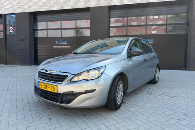 Peugeot 308 (2014) thumbnail 1