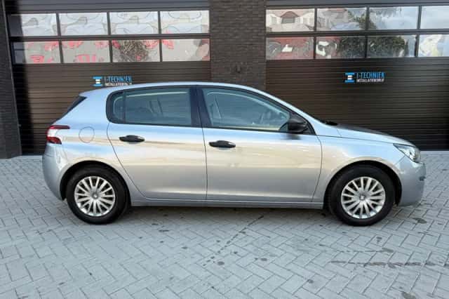 Peugeot 308 (2014) thumbnail 3