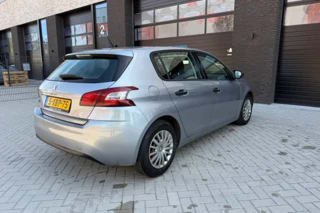 Peugeot 308 (2014) thumbnail 5