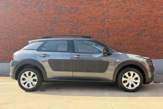 Citroën C4 Cactus (2015) thumbnail 3