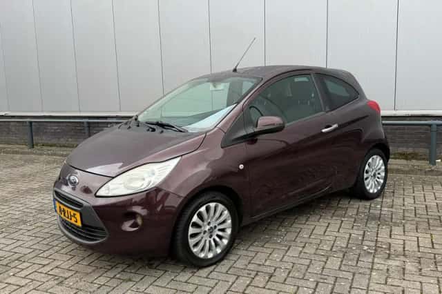 Ford Ka (2011) thumbnail 2