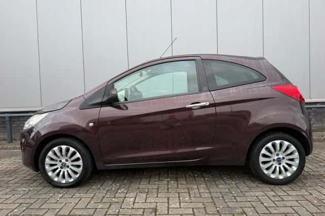 Ford Ka (2011) thumbnail 3