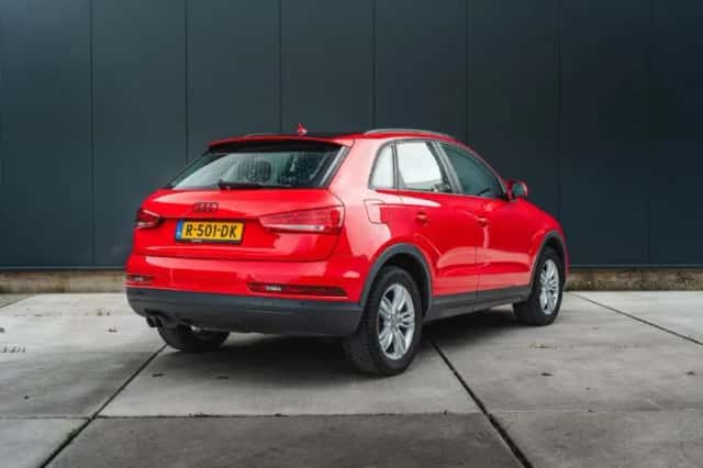 Audi Q3 (2016) thumbnail 5