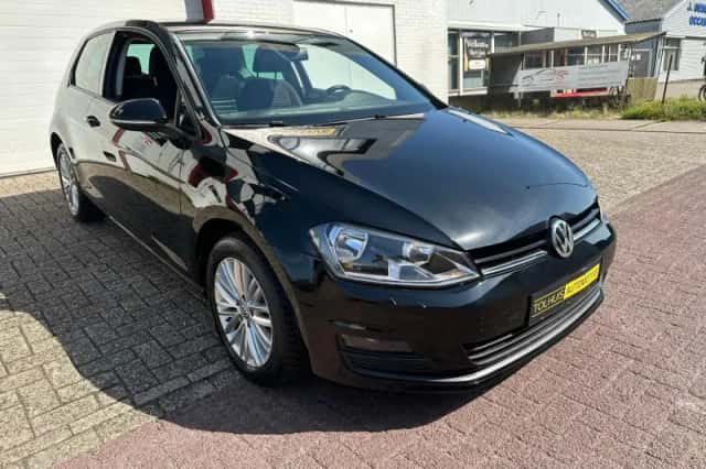Volkswagen Golf (2014) thumbnail 3