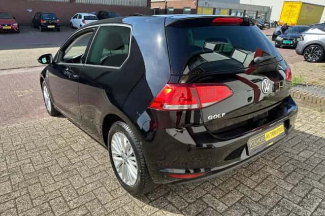 Volkswagen Golf (2014) thumbnail 5