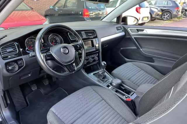 Volkswagen Golf (2014) thumbnail 6