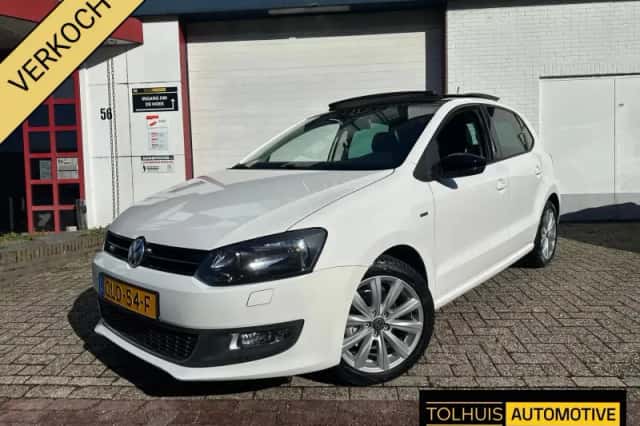 Volkswagen Polo (2012) thumbnail 1
