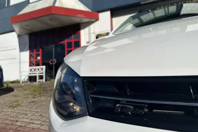 Volkswagen Polo (2012) thumbnail 2