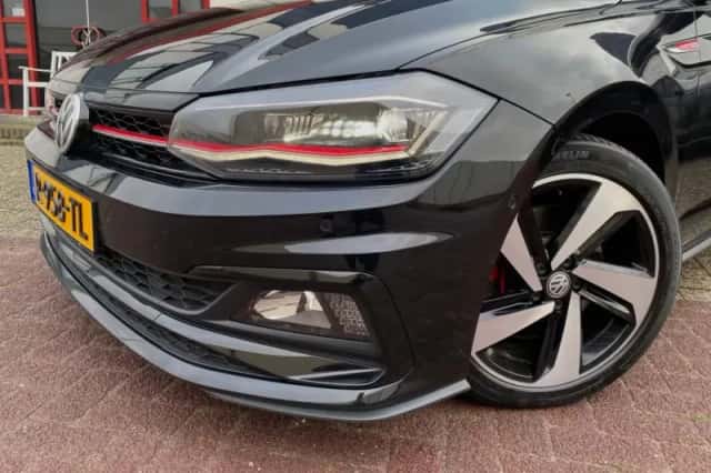 Volkswagen Polo (2018) thumbnail 2