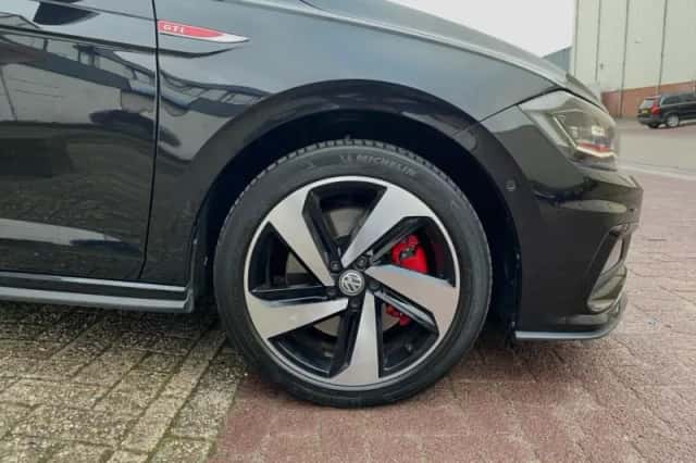 Volkswagen Polo (2018) thumbnail 5