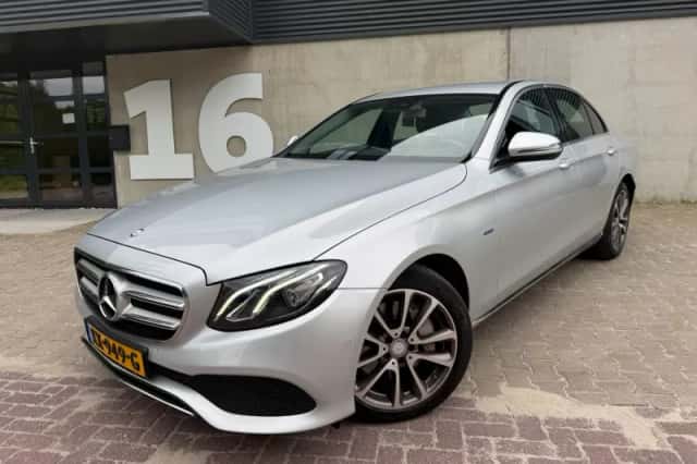 Mercedes-Benz E-Klasse (2016) thumbnail 1