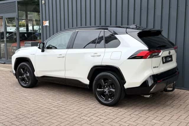 Toyota RAV4 (2019) thumbnail 3