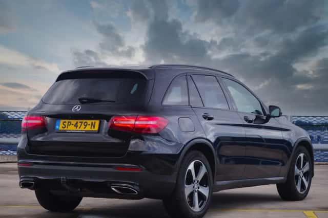 Mercedes-Benz GLC-Klasse (2016) thumbnail 2