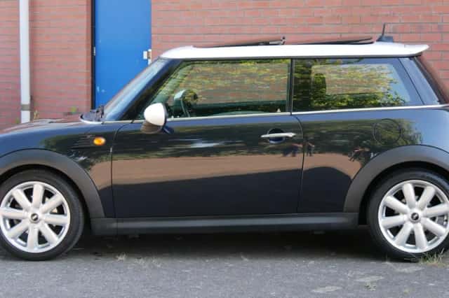 MINI Cooper (2008) thumbnail 4