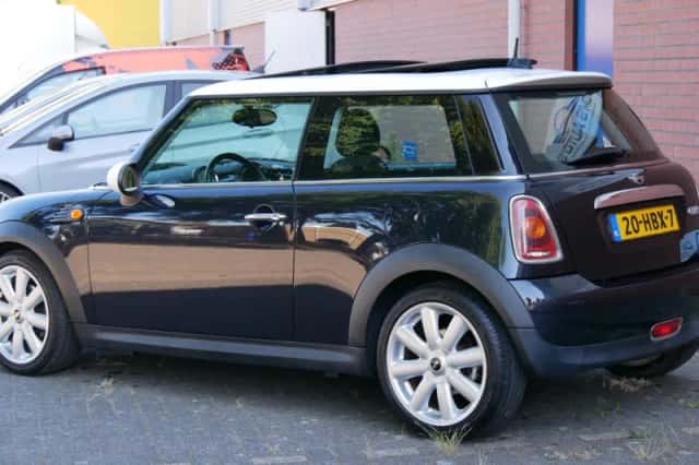 MINI Cooper (2008) thumbnail 5