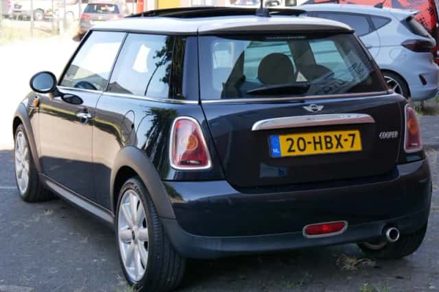 MINI Cooper (2008) thumbnail 6