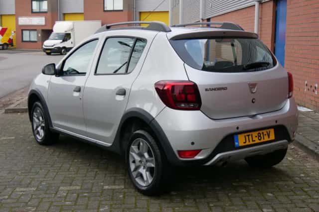 Dacia Sandero (2017) thumbnail 6