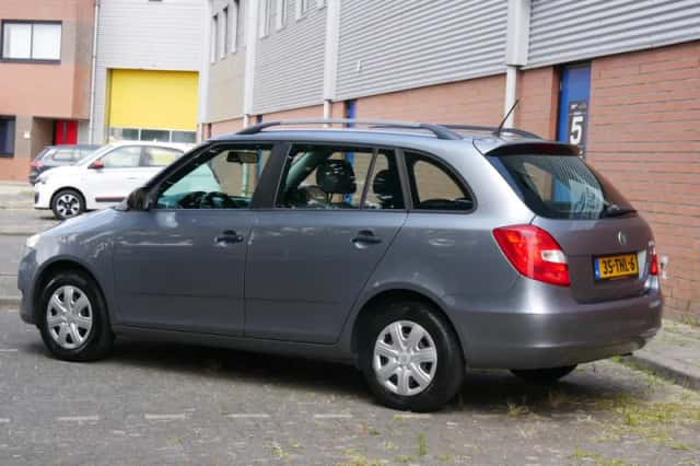 Škoda Fabia (2012) thumbnail 5