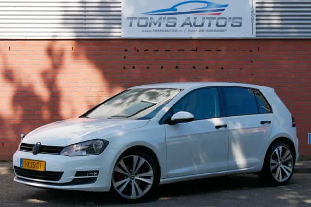 Volkswagen Golf (2013) thumbnail 1