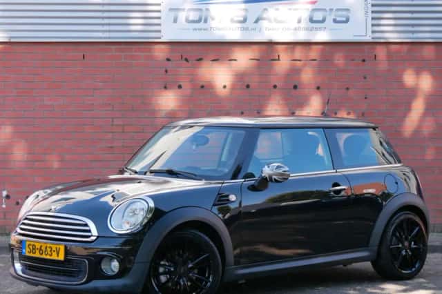 MINI One (2012) thumbnail 1