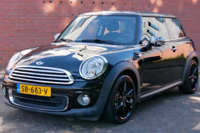 MINI One (2012) thumbnail 2
