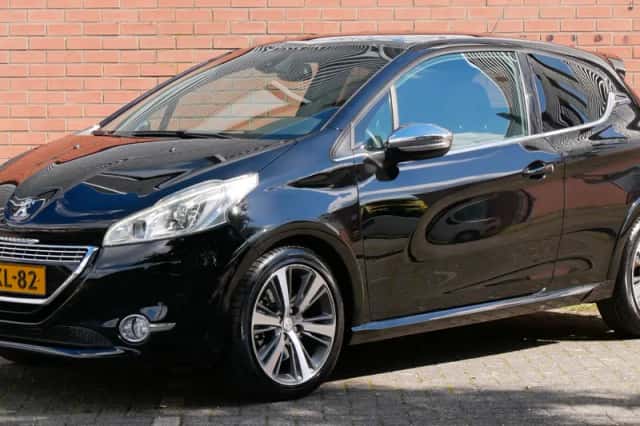 Peugeot 208 (2013) thumbnail 3