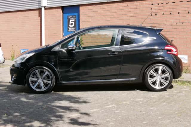 Peugeot 208 (2013) thumbnail 4