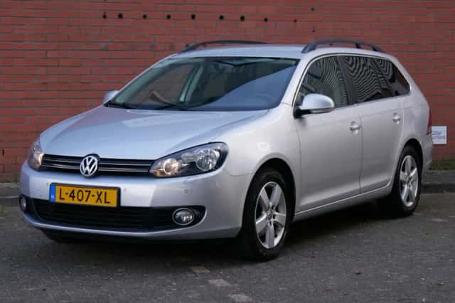 Volkswagen Golf (2011) thumbnail 2