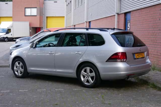 Volkswagen Golf (2011) thumbnail 5
