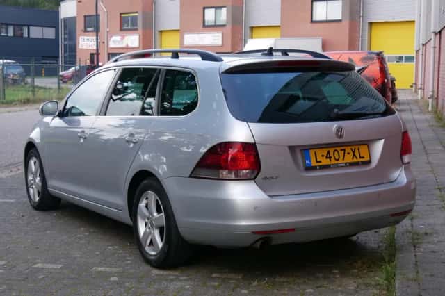 Volkswagen Golf (2011) thumbnail 6