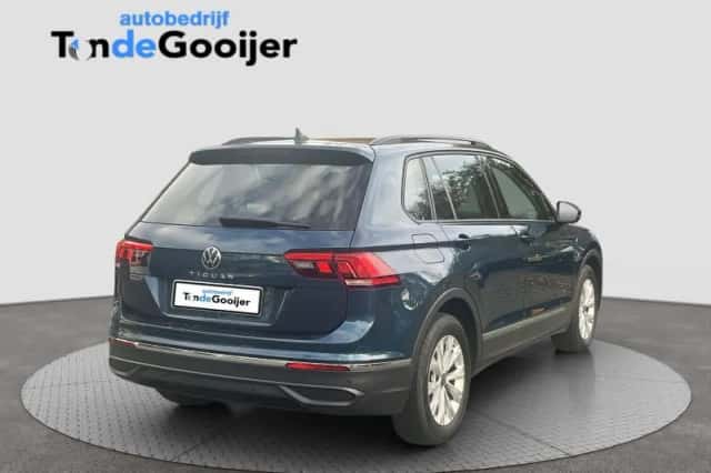 Volkswagen Tiguan (2020) thumbnail 2