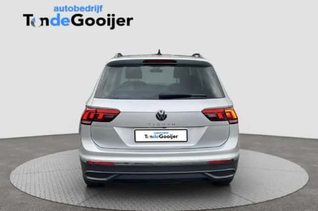 Volkswagen Tiguan (2020) thumbnail 4