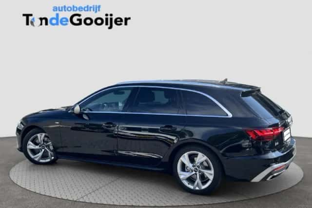 Audi A4 (2022) thumbnail 3