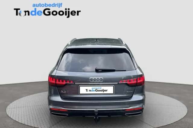 Audi A4 (2021) thumbnail 5