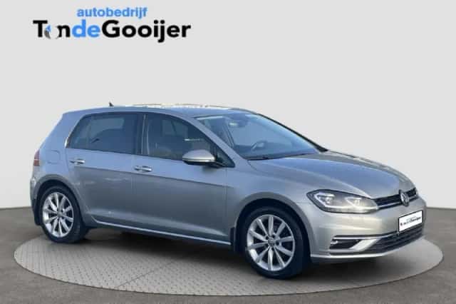 Volkswagen Golf (2017) thumbnail 1