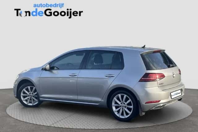 Volkswagen Golf (2017) thumbnail 6