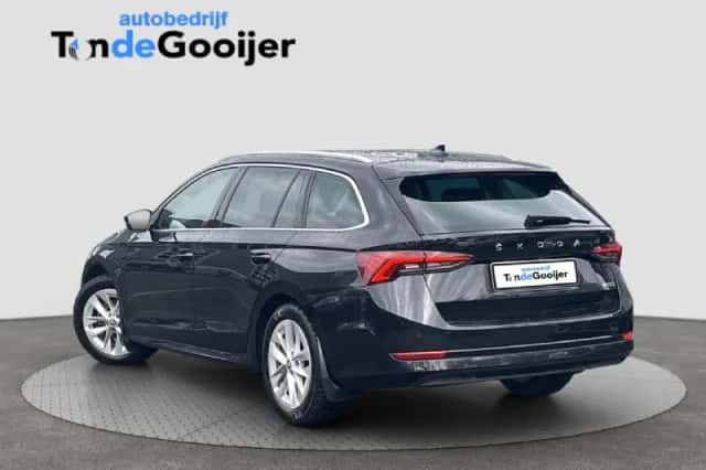 Škoda Octavia (2024) thumbnail 5