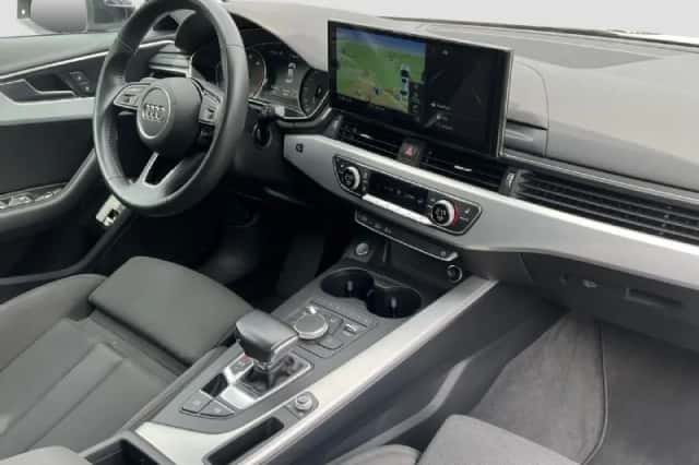 Audi A4 (2019) thumbnail 6