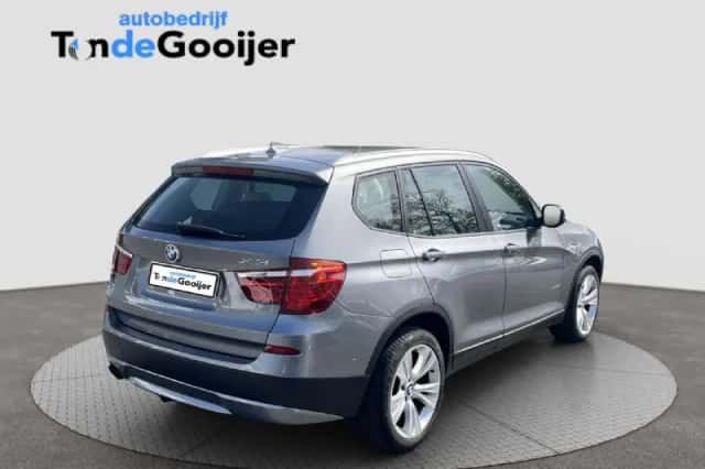 BMW X3 (2013) thumbnail 3