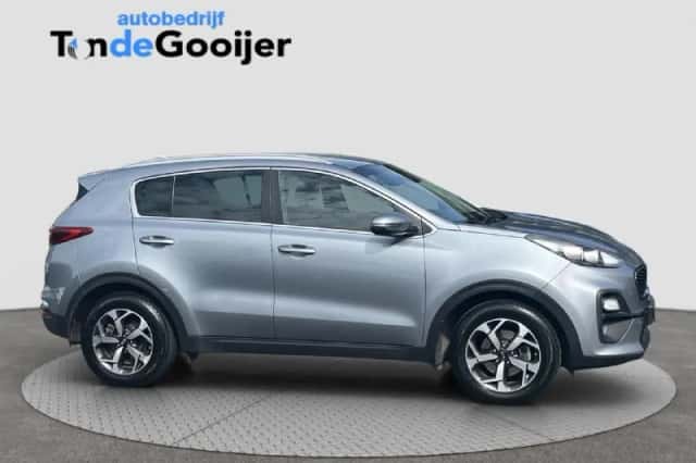 Kia Sportage (2021) thumbnail 5