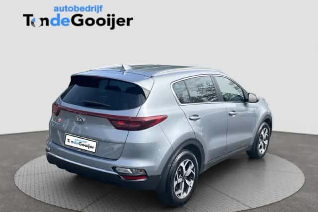 Kia Sportage (2021) thumbnail 6