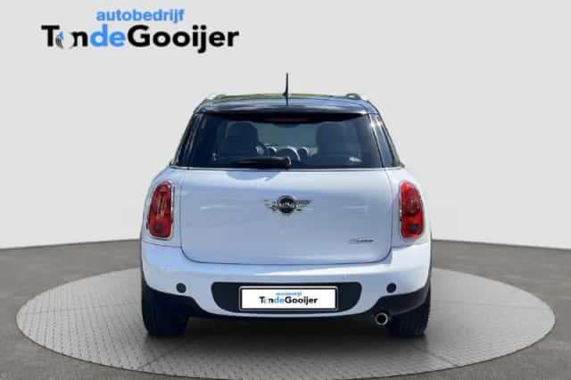 MINI Countryman (2011) thumbnail 4