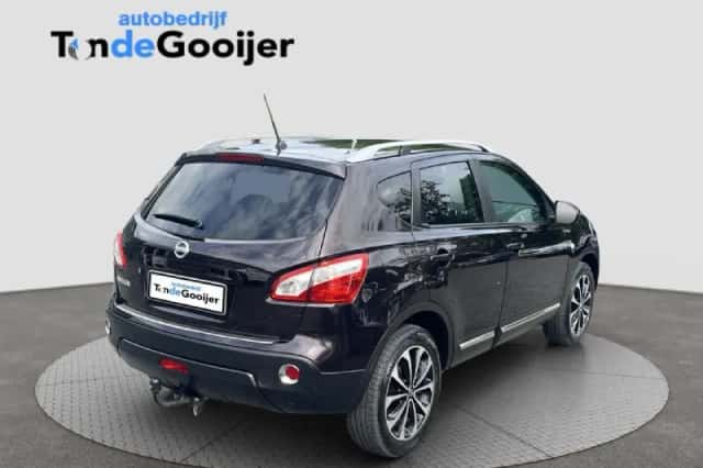 Nissan Qashqai (2013) thumbnail 3